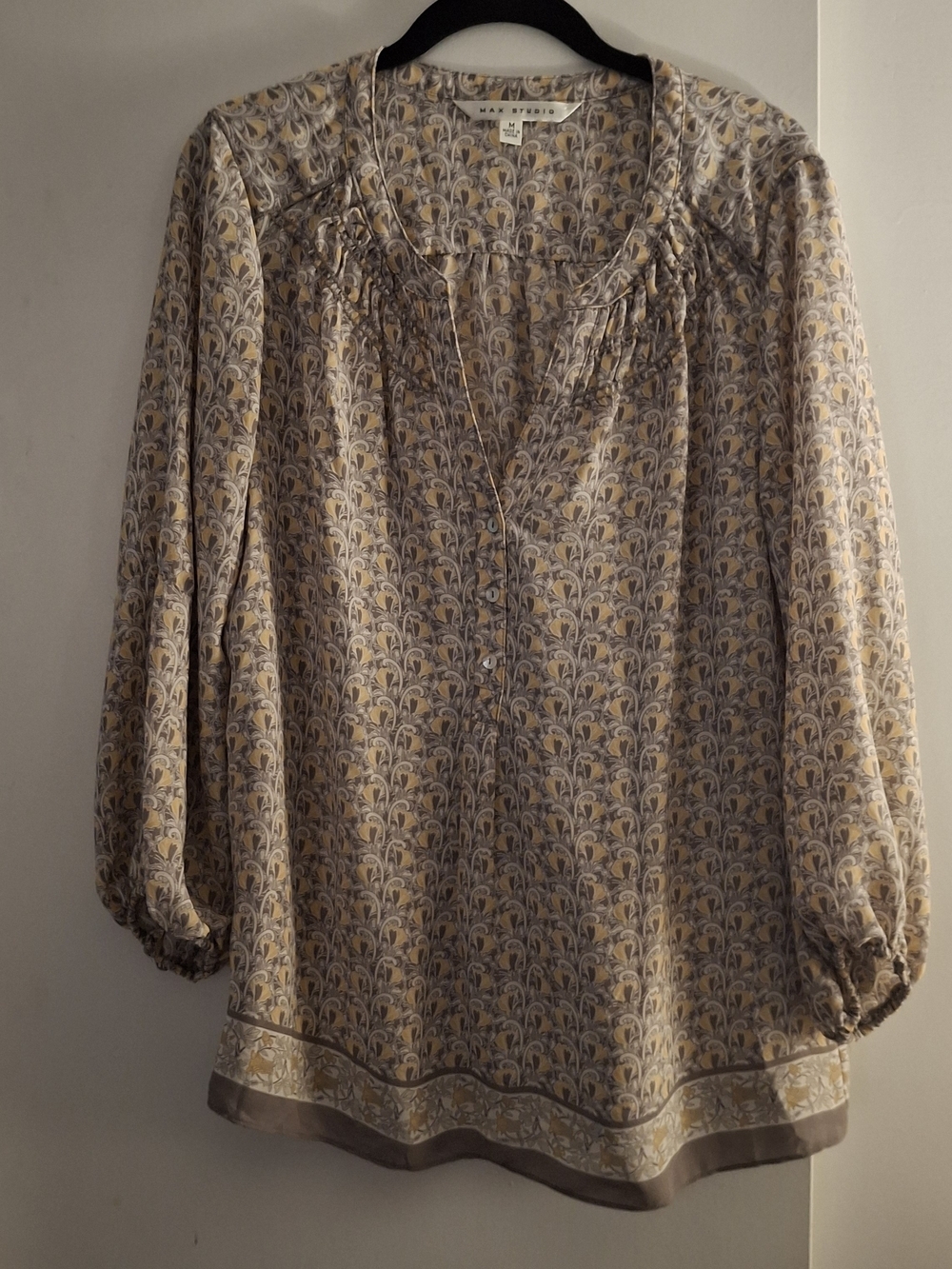 Max Studio Women's Floral Print Peasant Blouse in Beige and Gray